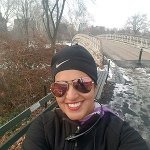 Meet your Posher, Iris